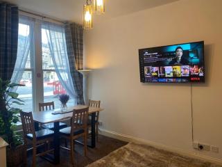 City Lights Apartment - Edinburgh - 7