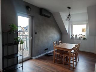 Uroczy apartament z dostępnym parkingiem - - 0