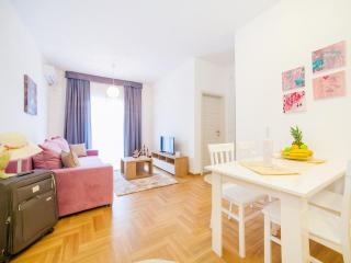 Peace 2 Apartments with parking - Budva - 7
