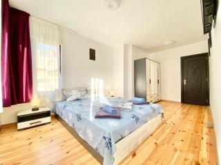Lovely 2 Bedroom Apartment for 6 Guest in Burgas - Boergas - 0
