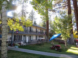 Americana Village - 9