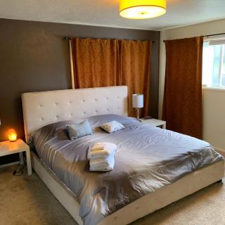 Very spacious house with a view and AC near UofO - 9