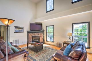 Peaceful Pisgah Mountain Getaway with Hot Tub! - Pisgah Forest - 9