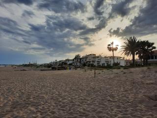 Cosy house with garden infront of the sea - 2
