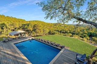 Hot Tub, Heated Infinity Pool, Perfect Hill Country Estate on 10 Acres - Jonestown - 9