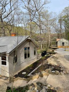 Tranquility Cove, 2 Cottages, dock, slip, water toys - Sunrise Beach - 6