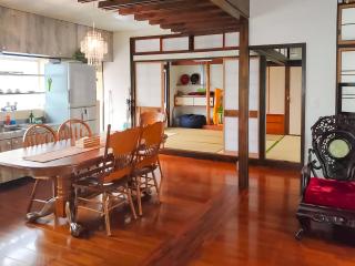 最大14人 駐車縦列4台可能 個室4部屋 広々戸建て 国際通りと牧志駅まで徒歩5分 わらゆんＳｏヴィラ壺屋 - 9