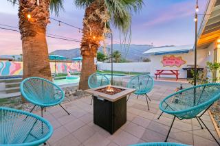 Mountain View Pink Paradise by Rather Be Properties - Palm Springs - 0