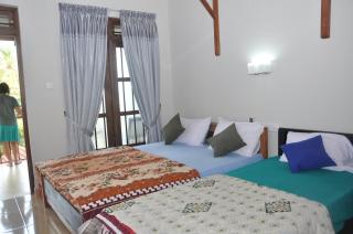 Traveller's Home Hotel - Tissamaharama - 1