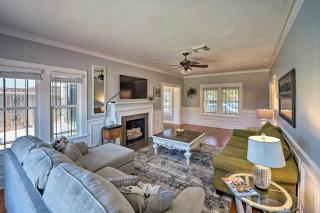 Corpus Christi Home with Pool and Hot Tub Walk to Bay - Corpus Christi - 3