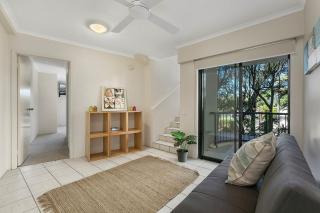 4 Domani Large Townhouse with Ocean Views - 1