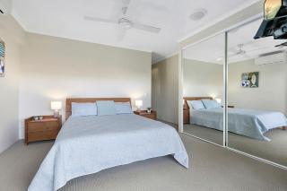 4 Domani Large Townhouse with Ocean Views - Sunshine Beach - 3