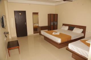 Santhosh Inn - Velankanni - 6