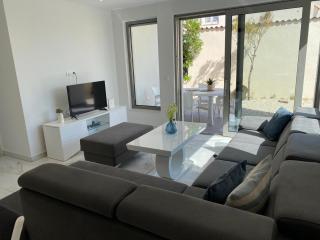 Luxury Two-Bedroom Apartment with Two Private Parking - Makarska - 2