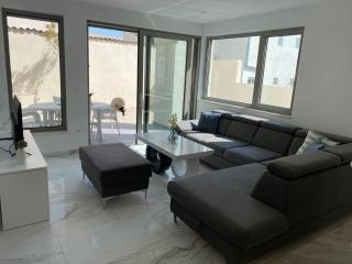 Luxury Two-Bedroom Apartment with Two Private Parking - Makarska - 1