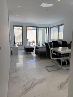 Luxury Two-Bedroom Apartment with Two Private Parking - Makarska - 4