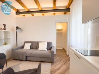 Basovizza 3 Alessandro Tirabora Short Rent - 8