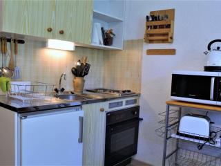 Appartement T2 calme avec balcon sud, parking gratuit, navette proche - 4 couchages à Risoul 1850 - FR-1-330-520 - 4