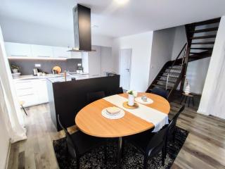 Sunshine apartment for 6 & Terrase & Free Parking - Žilina - 9