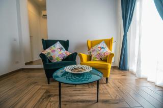 HUB FERROVIARIO - 12 Posti Letto per il Tuo Gruppo a Napoli con Wifi e Netflix - 9