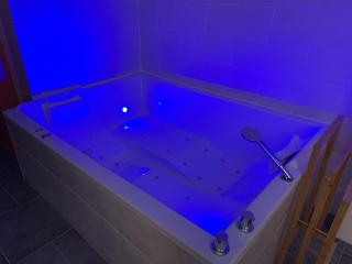 Studio Cosy avec Jacuzzi Privatif et Terrasse - Hazebrouck - 2