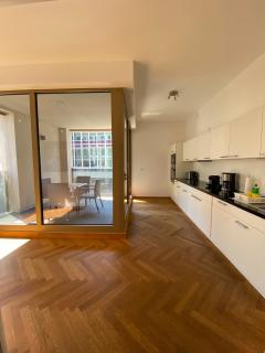 grosszügiges Apartment mit Blick zur Frauenkirche - Dresda - 4