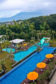 HARRIS Hotel & Conventions Malang - 8