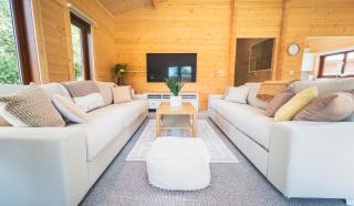 Sundance Lodge, Fantastic New Cabin with Hot Tub - Sleeps 6 - Largest In Felmoor Park - Morpeth - 7