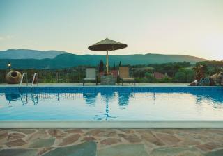 Traditional house Alexis Coco with pool and fire place - Tríkorfon - 3