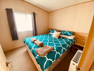 The Hideaway - Cayton - 6