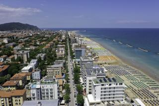 Amadei Hotel Figaro & Apartments - Pesaro - 9
