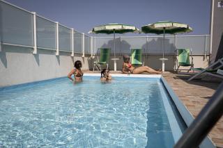 Amadei Hotel Figaro & Apartments - Pesaro - 6