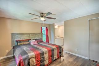 Suwannee Riverfront Home Grill, Near Springs - Branford - 5