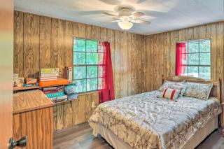 Suwannee Riverfront Home Grill, Near Springs - Branford - 1