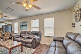Pet-Friendly Sierra Blanca Home in Downtown! - Sierra Blanca - 7