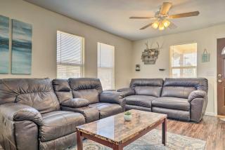Pet-Friendly Sierra Blanca Home in Downtown! - Sierra Blanca - 6