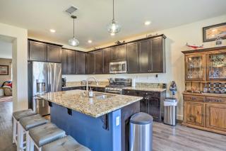 Air Racing Decor, Hot Tub Sparks Home! - 4