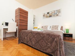 Beach Paradise Apartments - 6