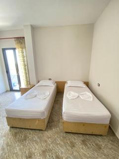 Grey Villa - Golem - 3
