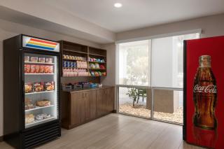 Holiday Inn Express Vero Beach-West I-95 by IHG - Vero Beach - 6