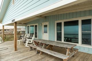 Admiral's Quarters by Oak Island Accommodations - Oak Island - 3