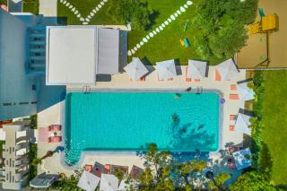 Cocoοns Suites & Villas Fourka - Fourka - 0