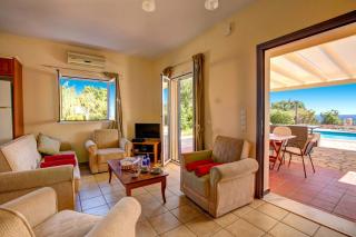 Villa Skala Beachview by Villa Plus - Spathíon - 3
