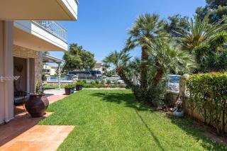 Danae Comfort Living - 2