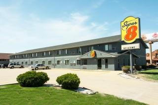 Super 8 by Wyndham Michigan City - Michigan City - 1