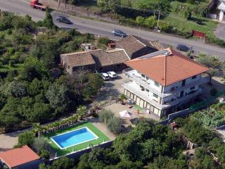 Cozy Etna Apartment with Pool - 0