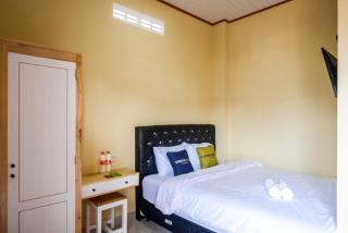 Urbanview Hotel Telu Wolu Monjali by RedDoorz - Kejayan - 5