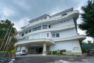 Urbanview by Millenium Hotel - Kebinti - 9