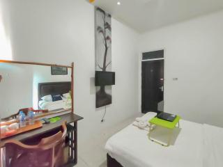 Urbanview Hotel Bagoes Sintang by RedDoorz - Sintang - 1