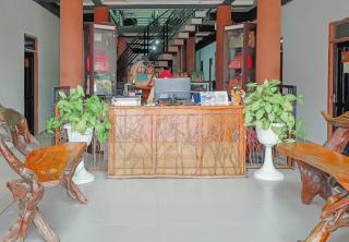 Urbanview Hotel Bagoes Sintang by RedDoorz - Sintang - 0